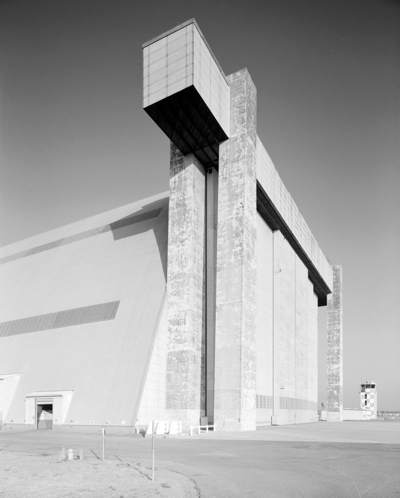 Illustration for article titled These Massive Hangars in Orange County Once Housed WWII Airships